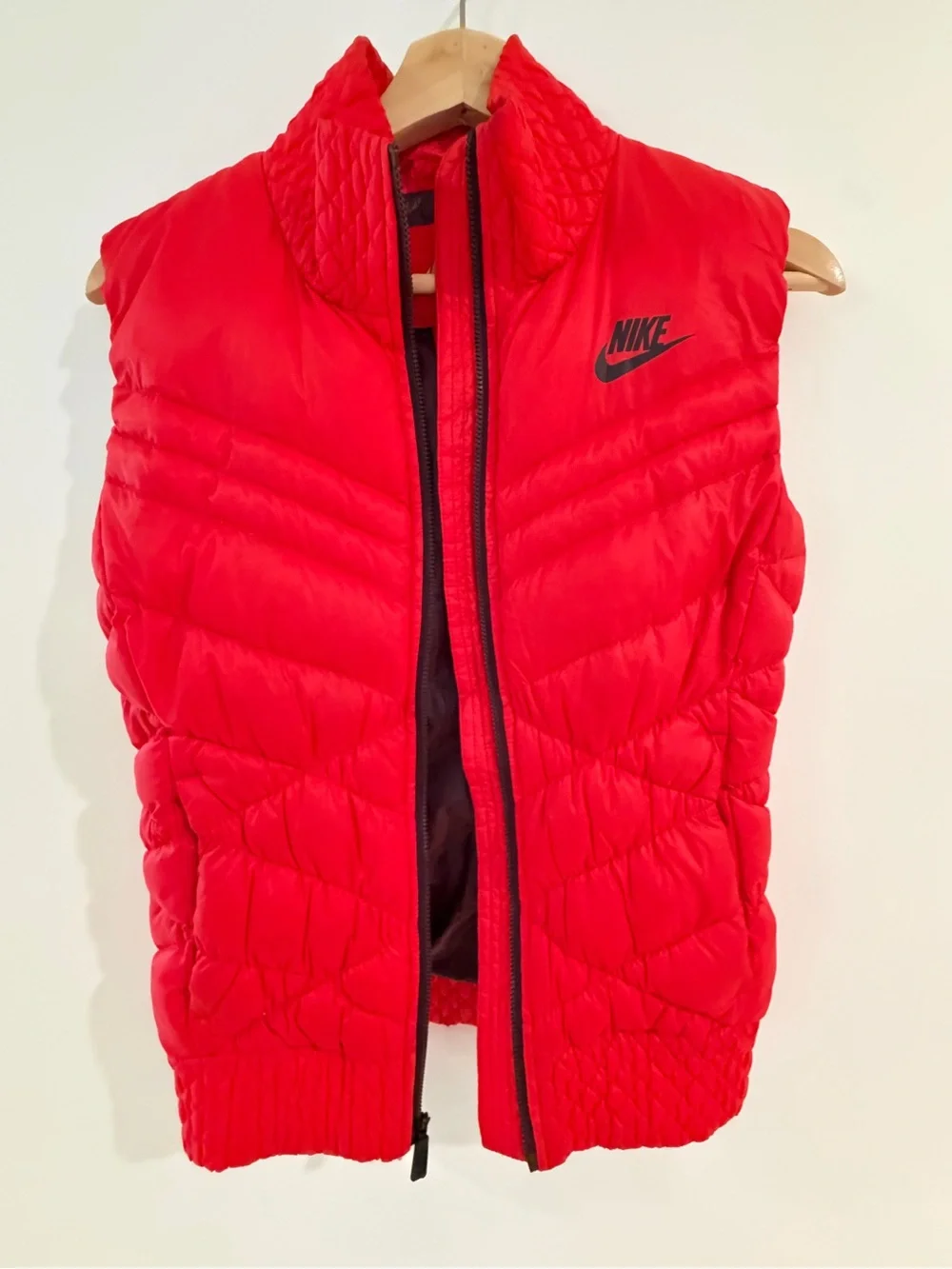 Nike Red Quilted Down Puffer Vest Size M (Runs Small)